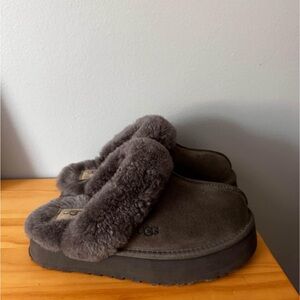 Gray Ugg slipper